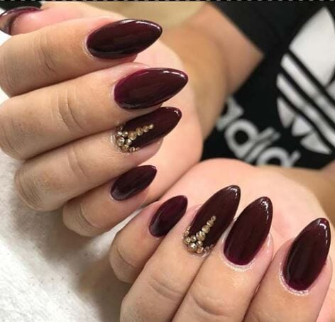 CND VINYLUX - #251 Berry Boudoir