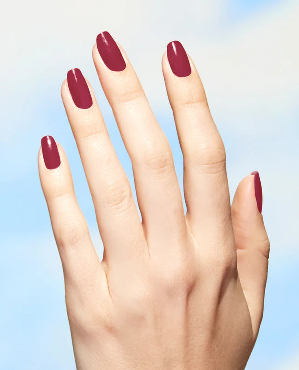 OPI NATURE STRONG - GIVE A GARNET